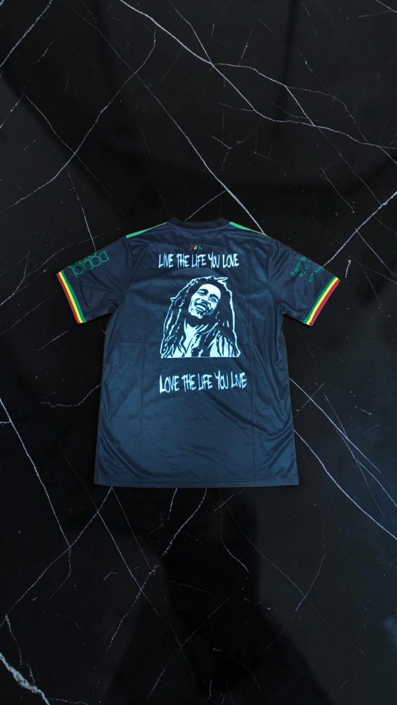 ⚽ Camiseta Ajax x Bob Marley | Edição Especial Graffiti (Tamanho G) – photo 4